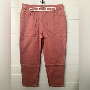 Women's Pink Cargo Capris